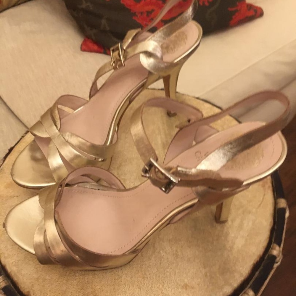 FRANCO SARTO GOLD PLATFORM SANDALS - size 8
